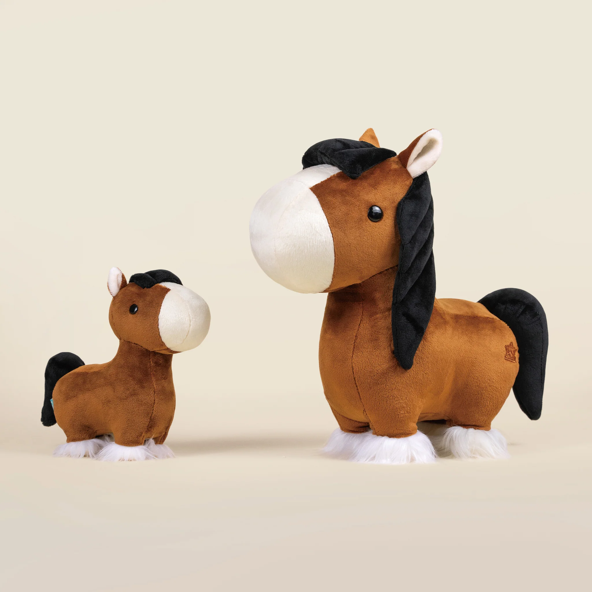Mini Clydesdale the Horsi - Image 10